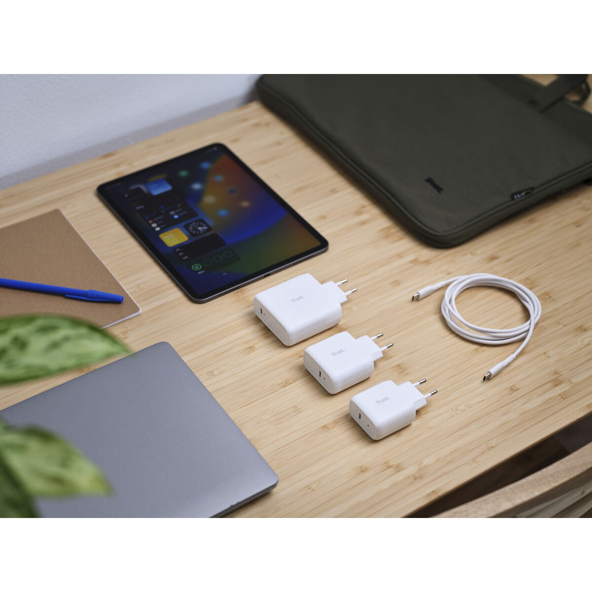 Wall Charger Trust 25139 White-10